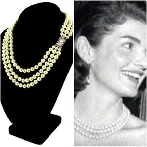 Jackie Kennedy replica pearl necklace and earrings by Irwin Pearl